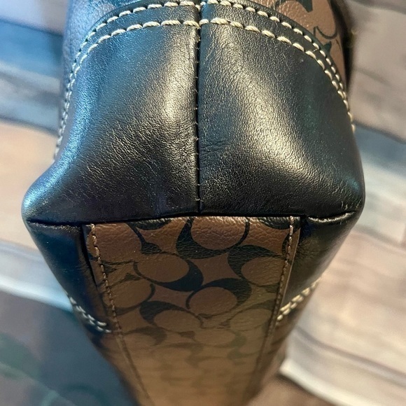 COACH Heritage Signature Tote CHELSEA-F15137-BLACK/BROWN 🔥Authebtic 🔥EUC - Picture 3 of 11